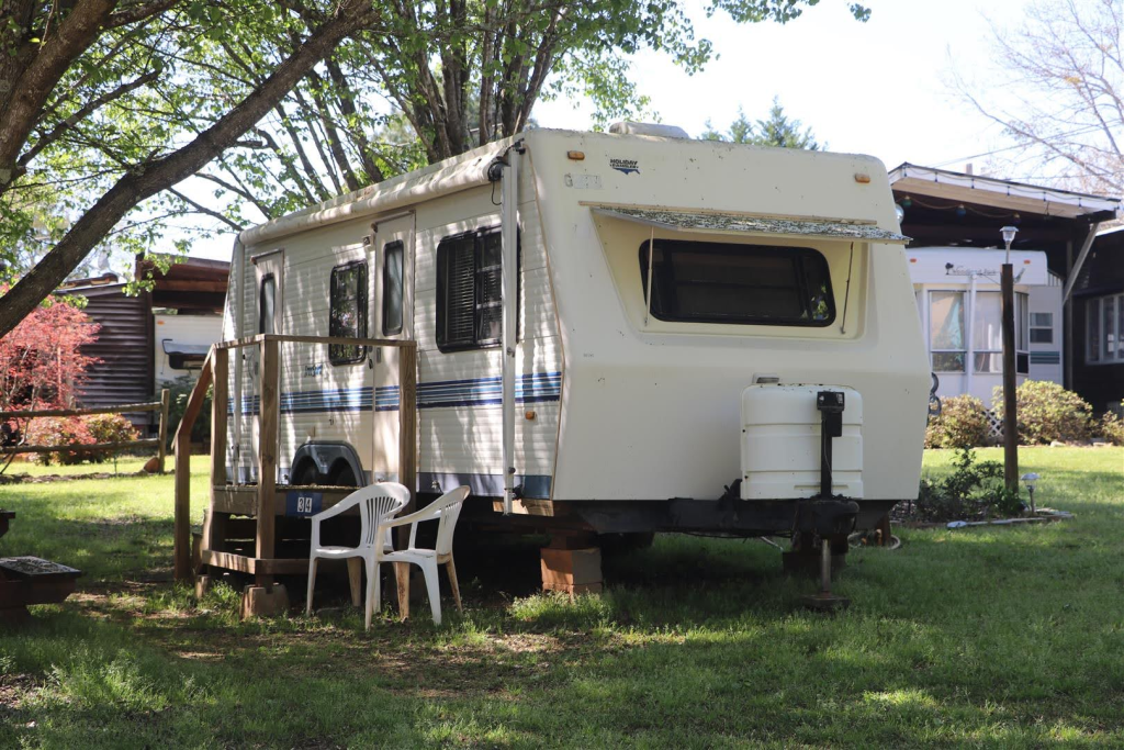 The River's Edge Campground Rentable RV34 Camper
