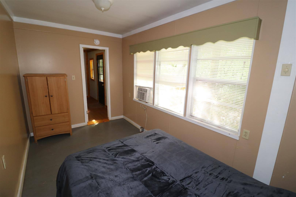 The River's Edge Campground MainCabin Room C